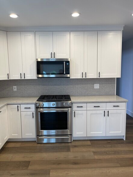 Building Photo - 1536 N Commonwealth Ave