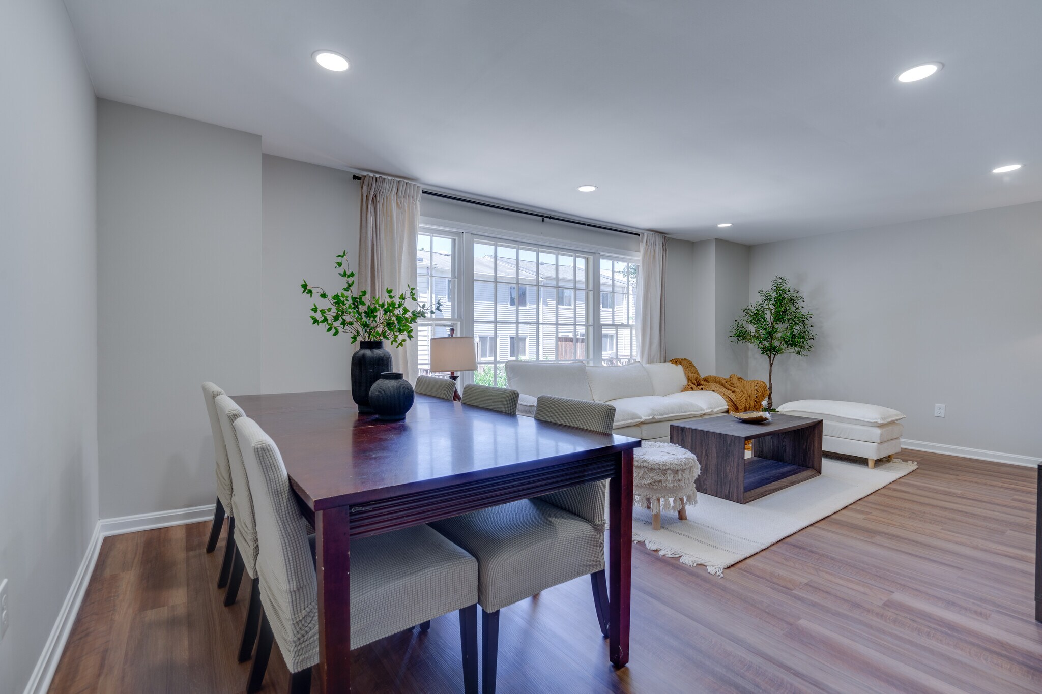 Dining Room - 8056 Central Park Dr