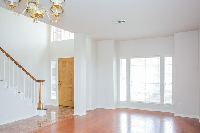 Building Photo - 14603 Bladenboro Dr