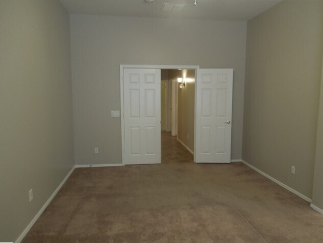 Building Photo - 12717 W Earll Dr