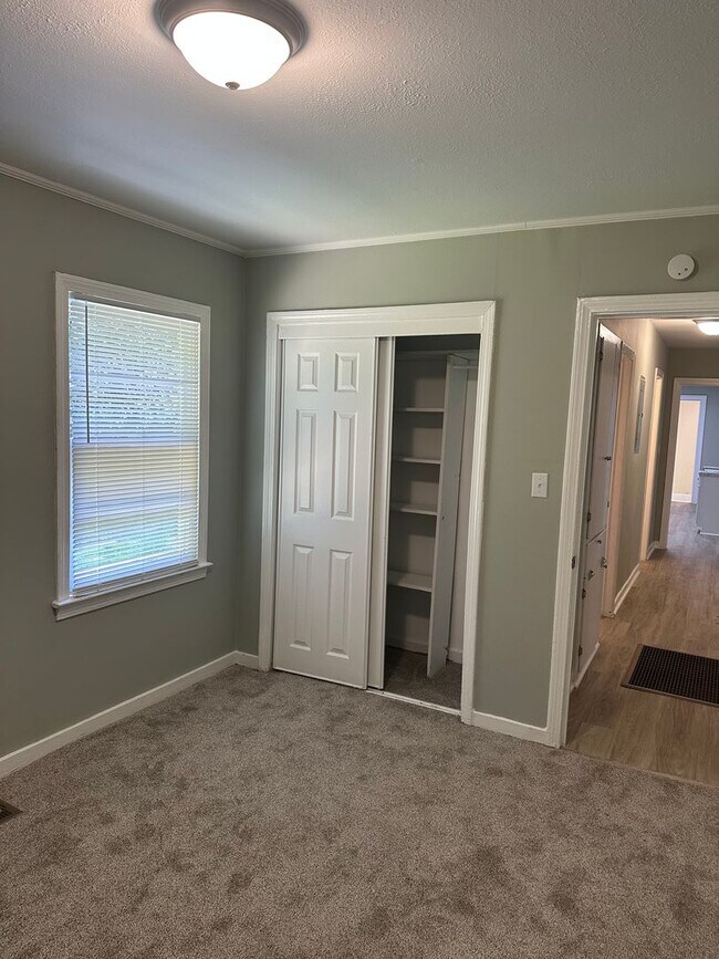 Building Photo - 205 Wildwood Terrace