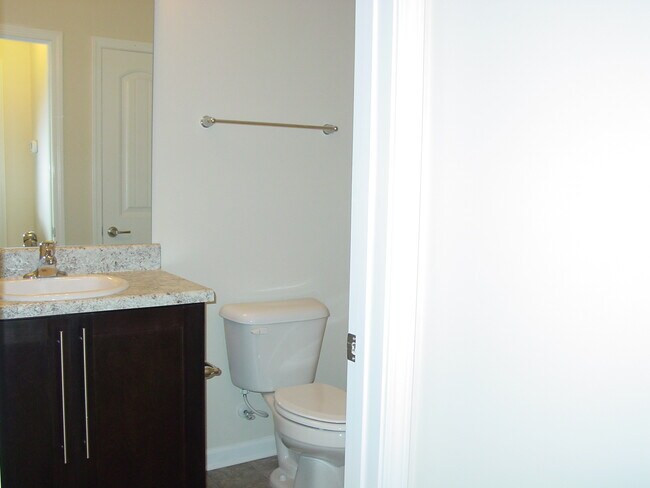 Building Photo - 104 Ventura Pl