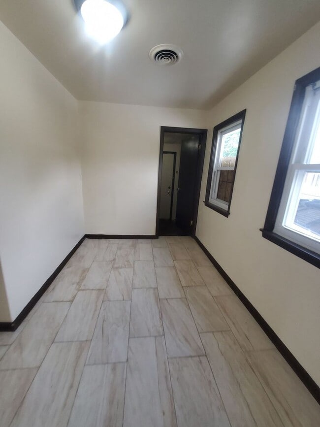 Building Photo - 4407 N 62nd St