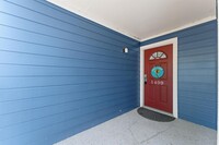 Building Photo - 18519 Egret Bay Blvd