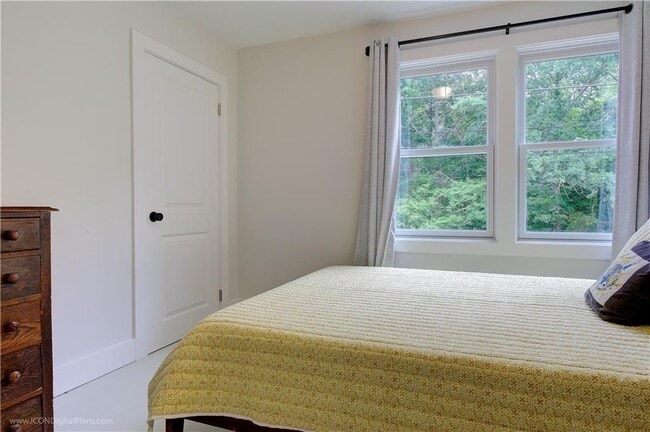 Building Photo - 59 Melrose Ave