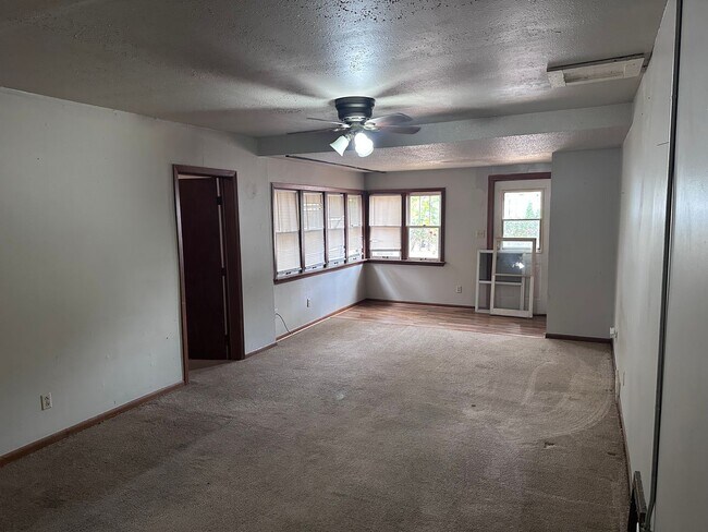 Building Photo - 629/631 Park Avenue