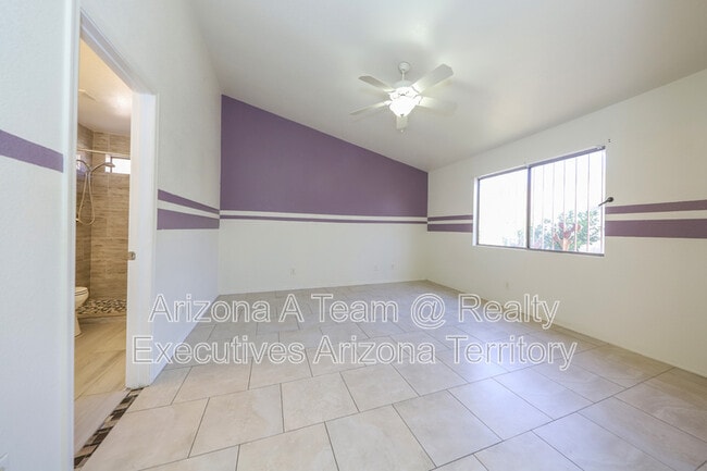 Building Photo - 3067 S Beck Dr