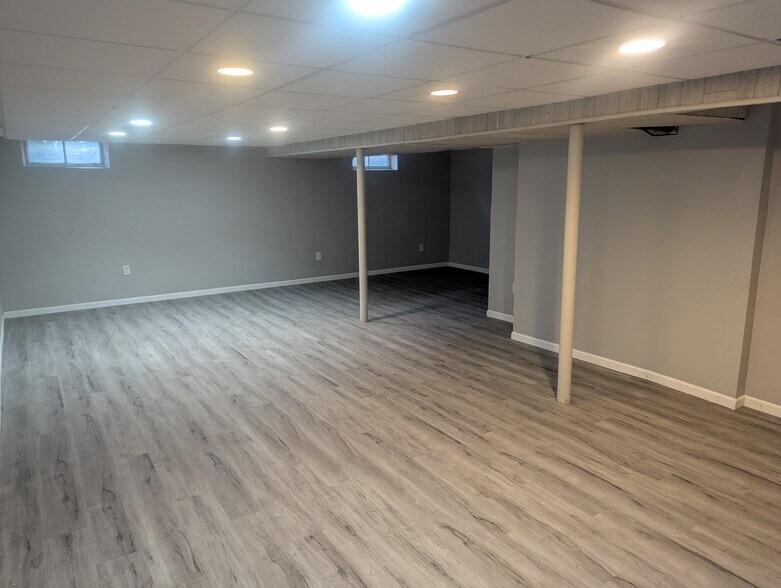 Building Photo - 2809 Wesleyan Ave