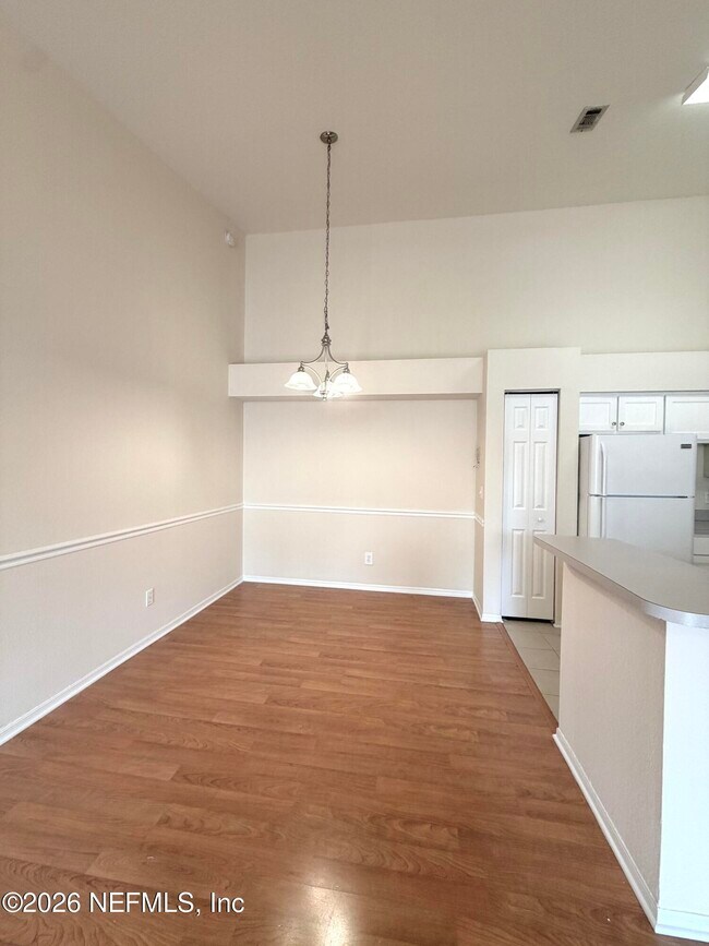 Building Photo - 13810 Sutton Park Dr N