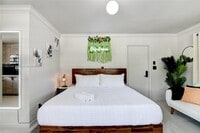 Building Photo - 1007 SE 2nd Ct