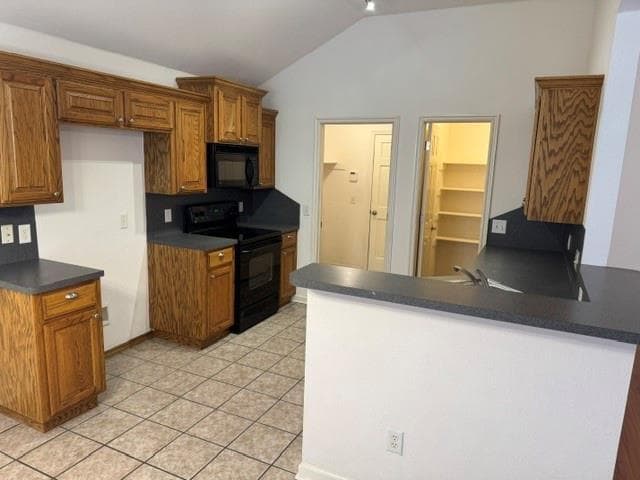 Building Photo - 532 Lone Oak Dr