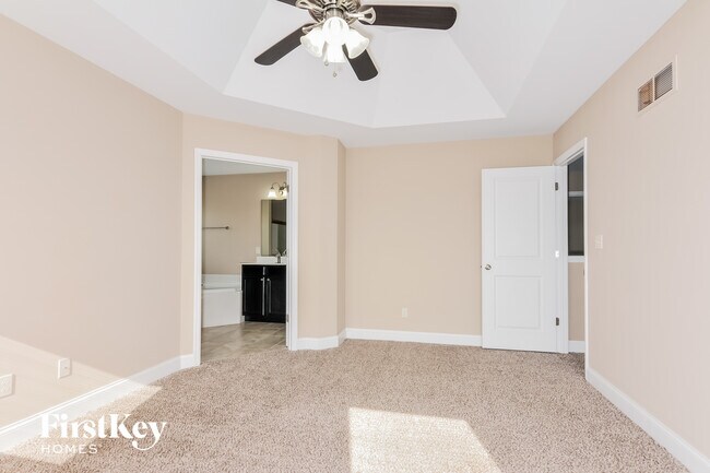 Building Photo - 678 Lost Canyon Blvd