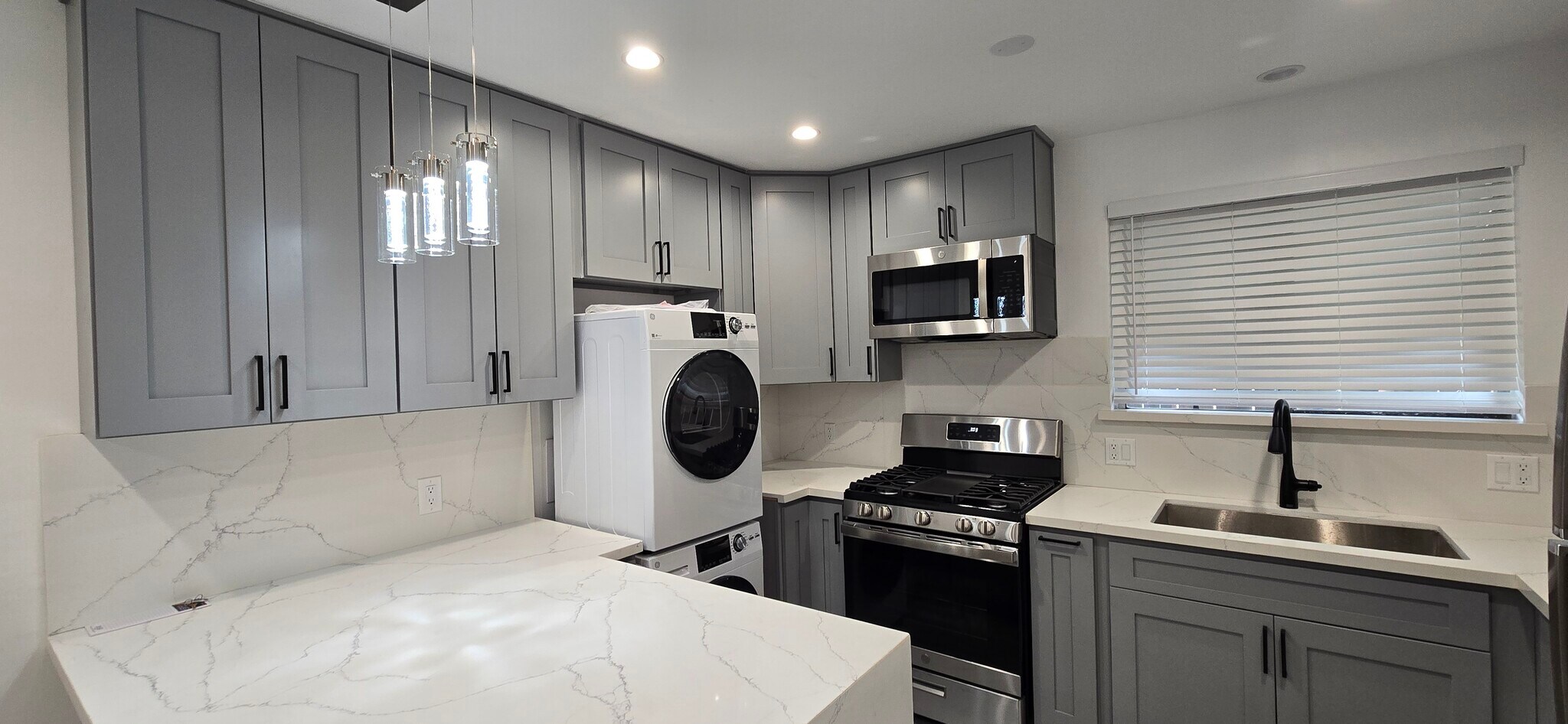 Building Photo - 15707 Ludlow St
