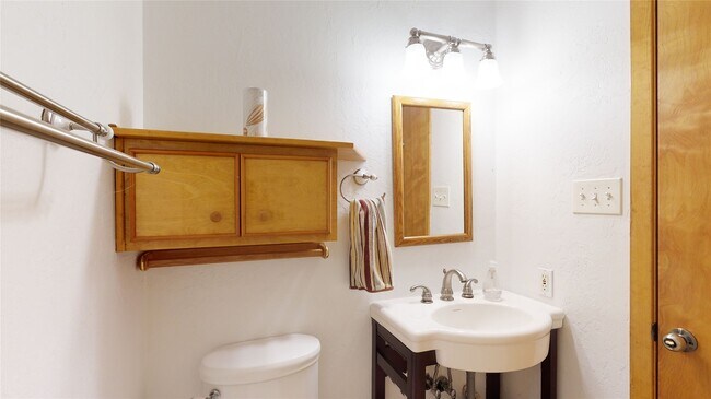 Building Photo - 11 Sand Piper Pl