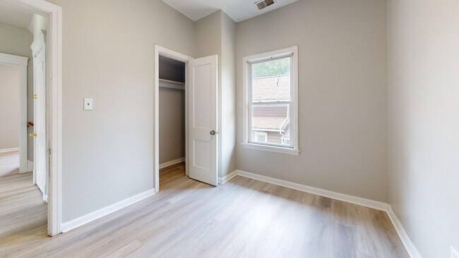 Building Photo - 3816 W 36th St