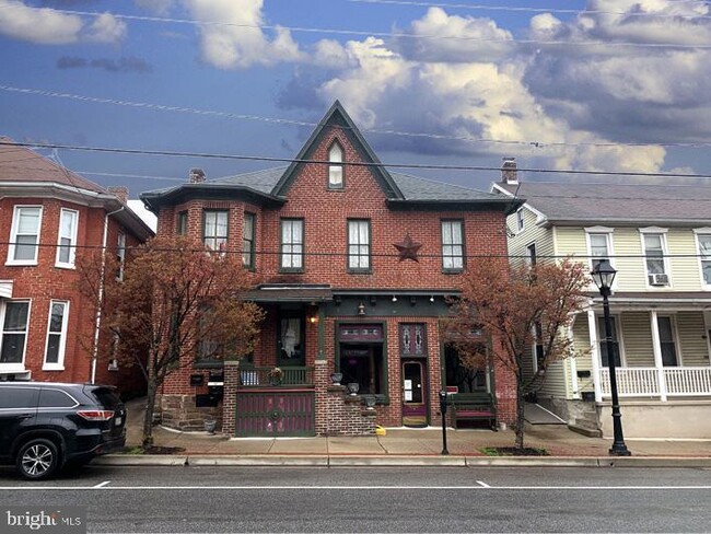 Primary Photo - 25 E Baltimore St