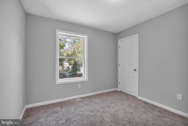 Building Photo - 330 Colfax St