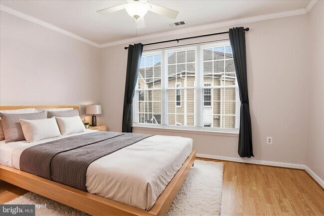 Building Photo - 12905 Alton Square