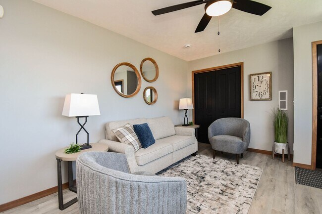 Building Photo - 3900 S Caballo Ct