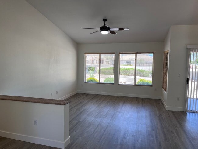 Building Photo - Sun City Summerlin - Remodeled Town-home
