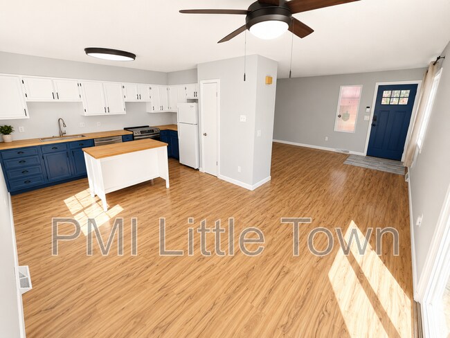 Building Photo - 7482 W Roxbury Pl