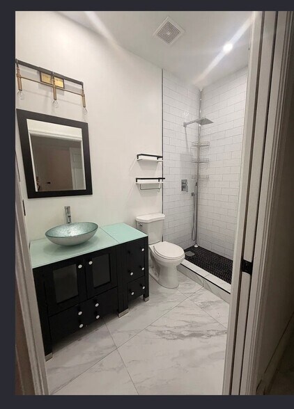 Building Photo - 15 SW 15th Terrace