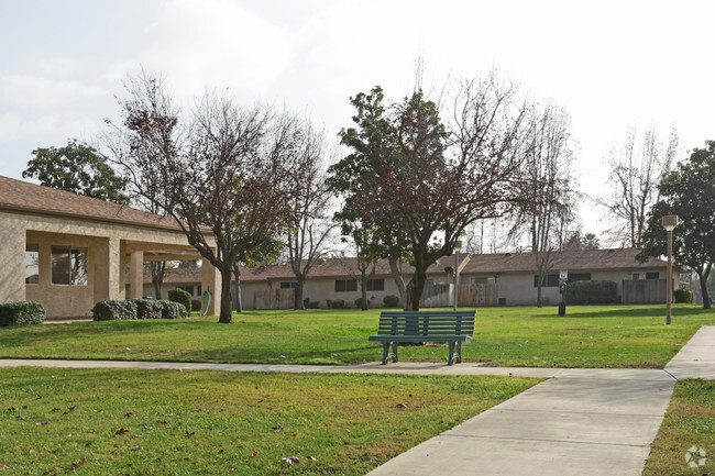 Building Photo - Porterville Garden Apartments