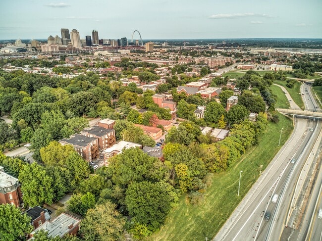 Building Photo - 1722 Waverly Pl