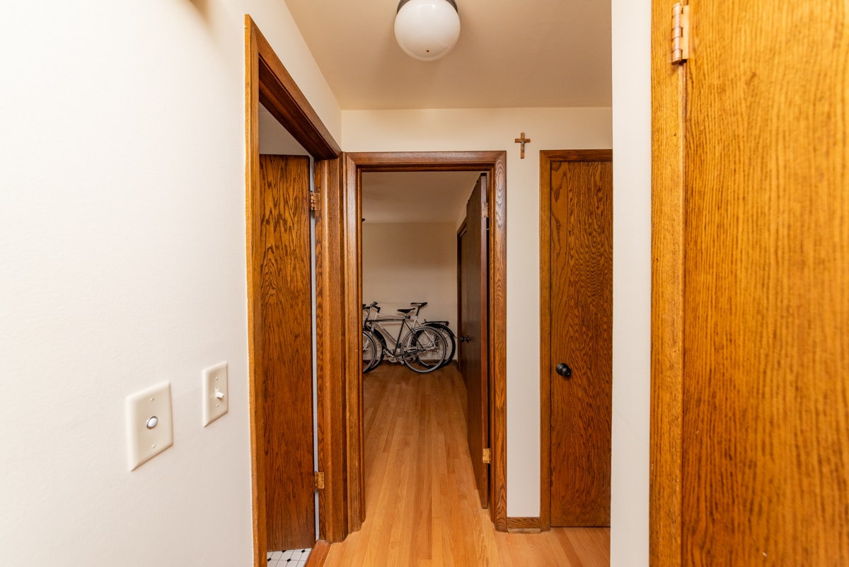 Building Photo - 4520 N Seeley Ave