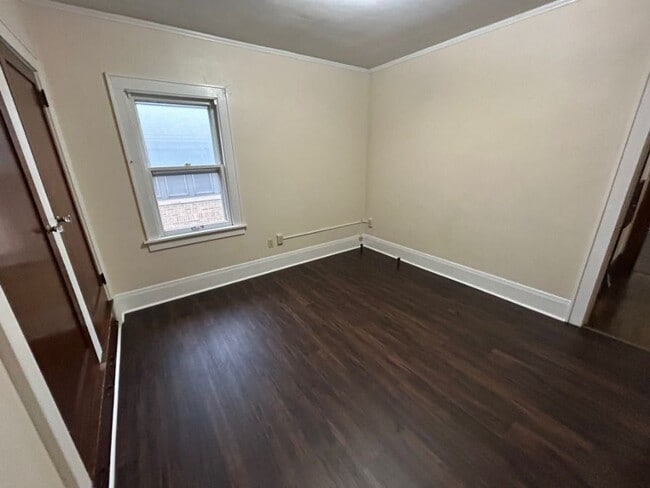 Building Photo - 556 N 63rd St