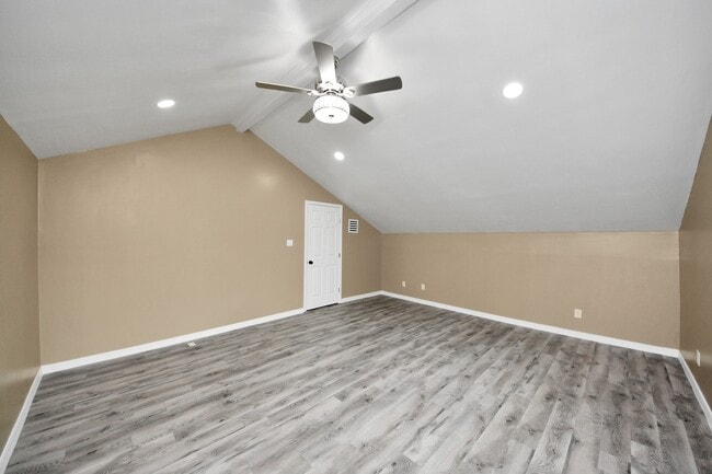 Building Photo - 227 Concordia Dr