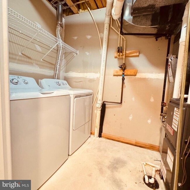 Building Photo - 8936 Singleleaf Cir