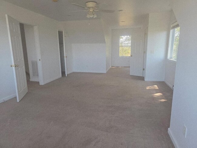Building Photo - 14290 Ridge Rd