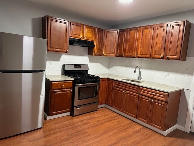 Building Photo - 217 E Bringhurst St