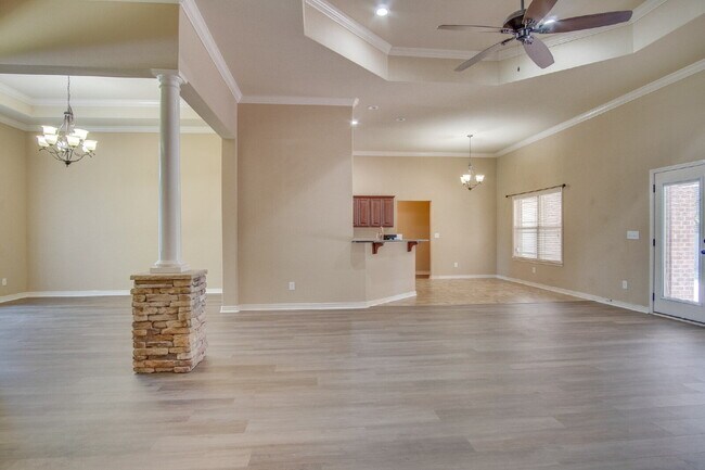 Building Photo - Twelve Oaks Plantation Home with Hardwood Floors, Fireplace & Fenced Backyard