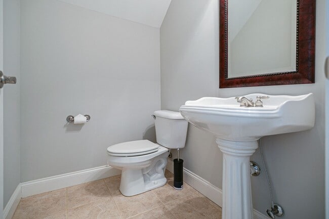 Building Photo - Beautiful Home in Willow Springs Just Minu...