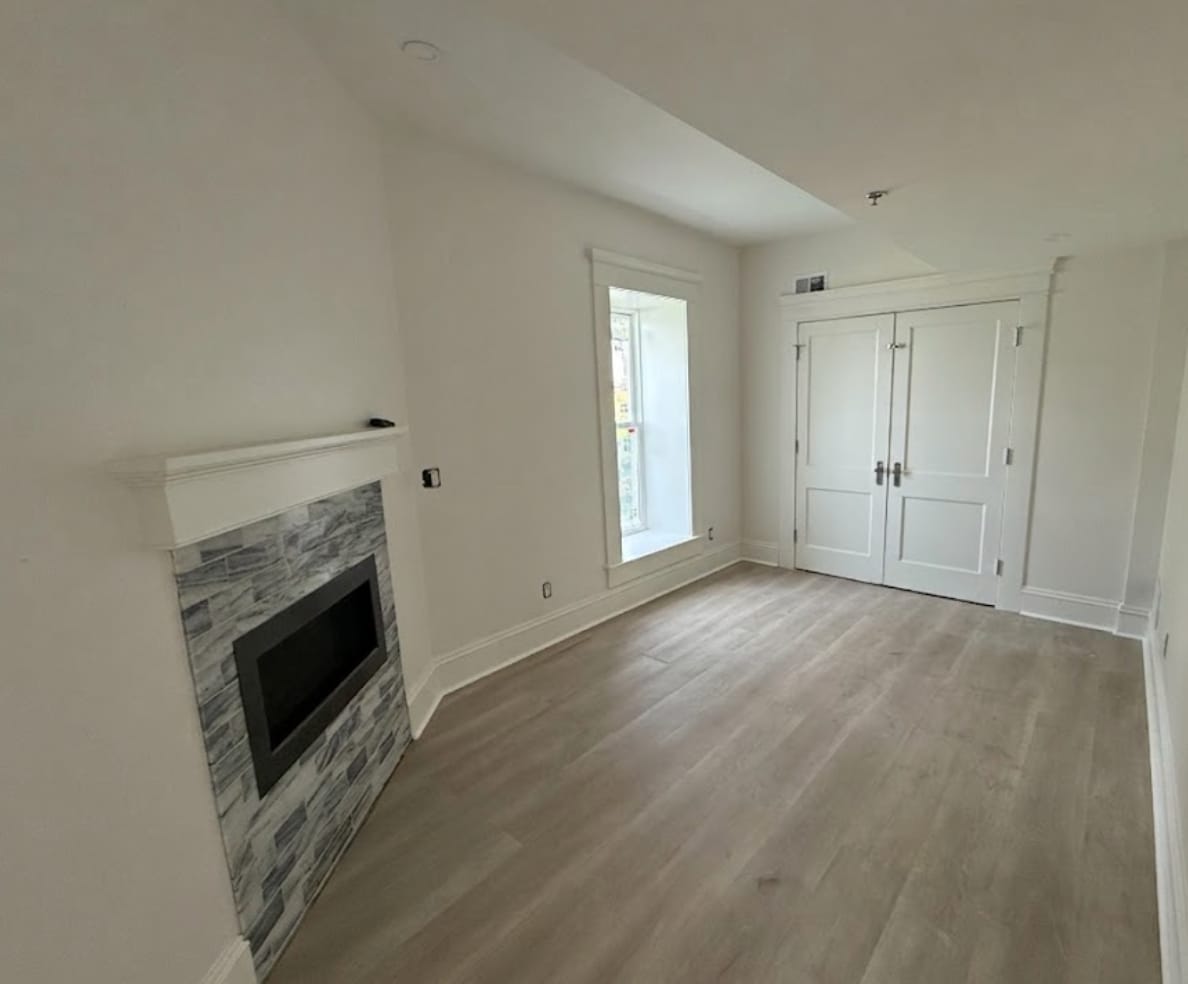 Unit B1 - 104 Division St