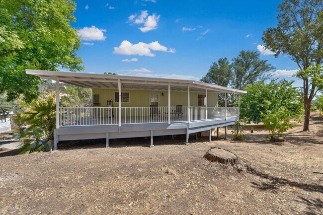 Building Photo - Updated 2 Bedroom Home on 20 Acres in Shin...
