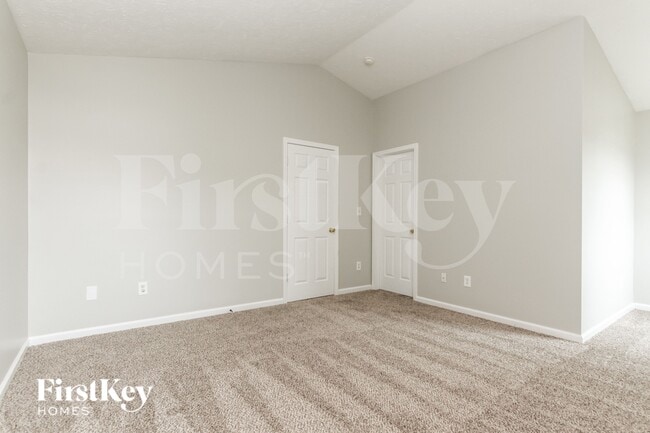 Building Photo - 10431 Wintergreen Way