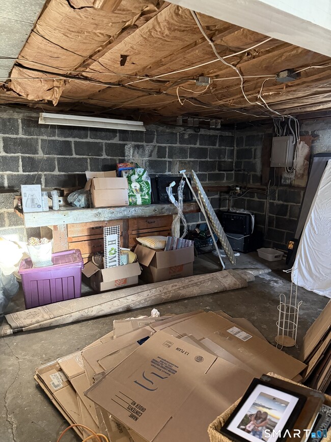 Building Photo - 197 Robert Treat Pkwy