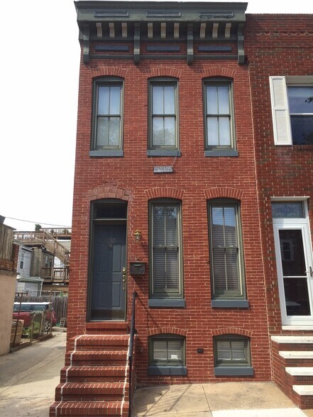 Building Photo - 730 South Clinton Street
