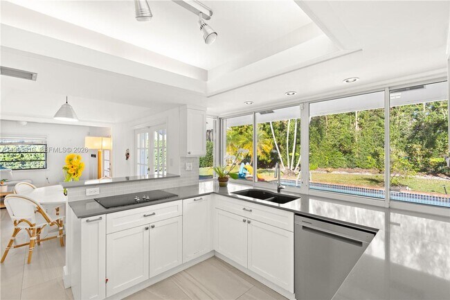 Building Photo - 17341 SW 74th Ave