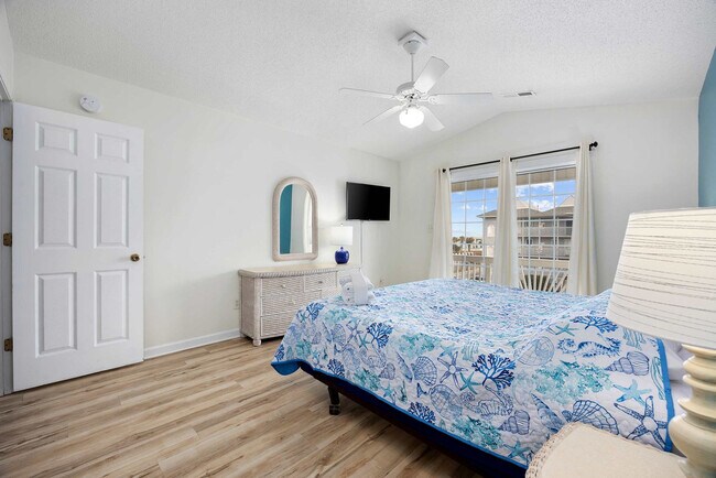 Building Photo - 111A S Yaupon Dr