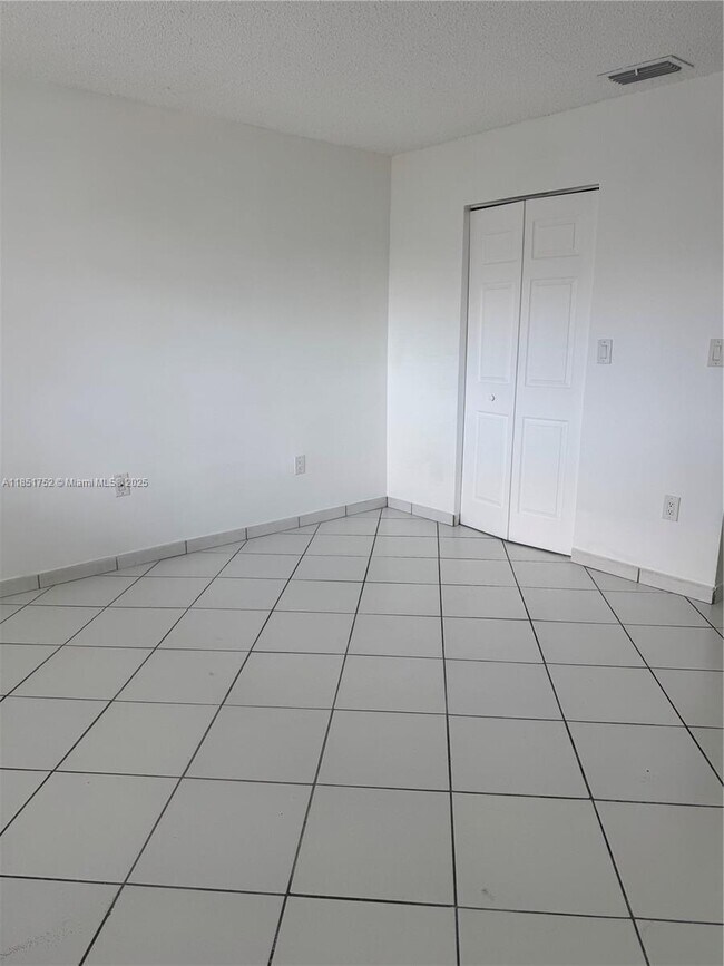 Building Photo - 8851 NW 119th St