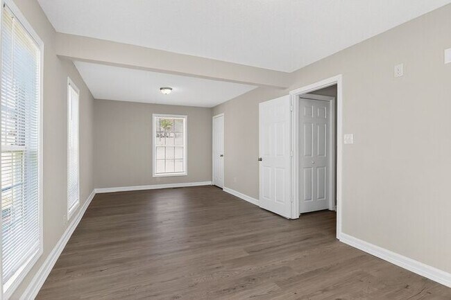 Building Photo - Updated 3BD/2BA Ranch in Lowell, NC!