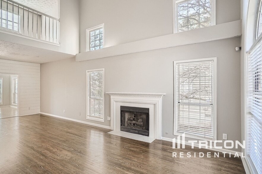 Building Photo - 210 Boca Ciega Ct