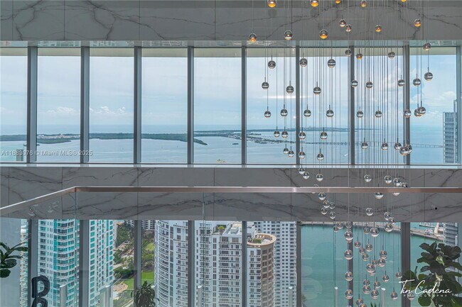 Building Photo - 300 Biscayne Blvd Way