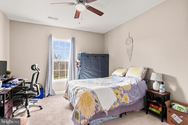 Building Photo - 752 Whitetail Dr