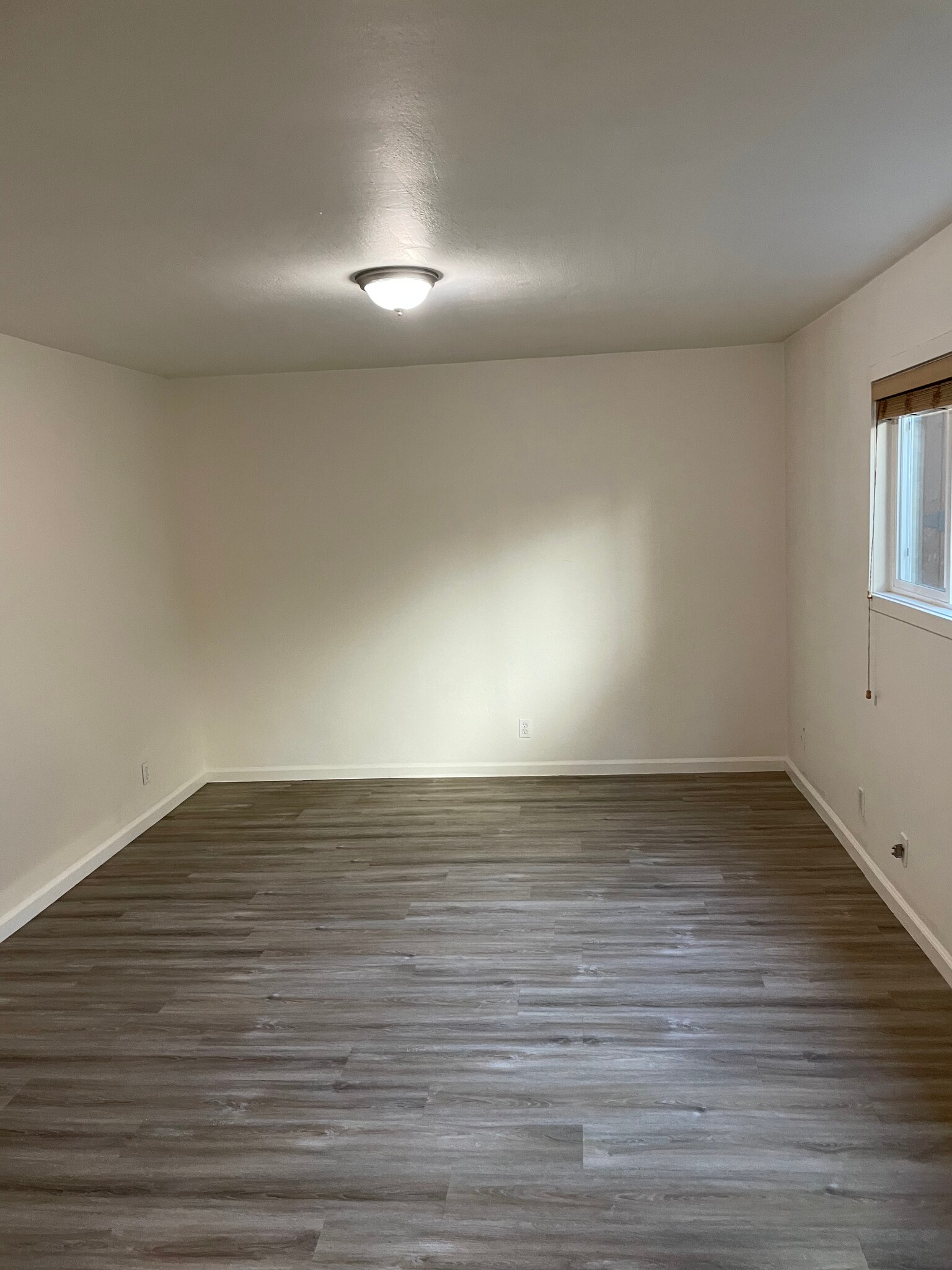 Building Photo - 521 E Arrellaga St