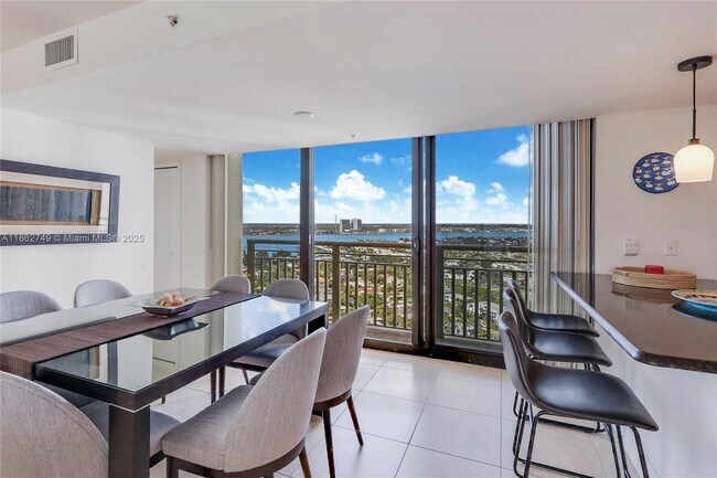 Building Photo - 3000 N Ocean Dr